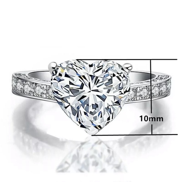 925 Silver Ring Heart Shaped White Sapphire 6ct - Picture 7 of 7